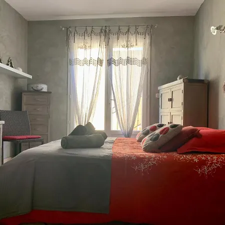 Fiora Bed & Breakfast *